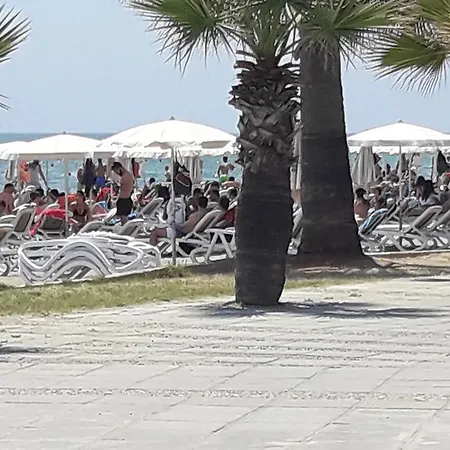 Δωμάτια σε οικογενειακή κατοικία Marina's