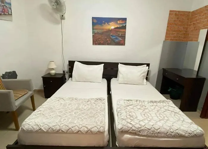 Проживання в сім'ї Marina's *