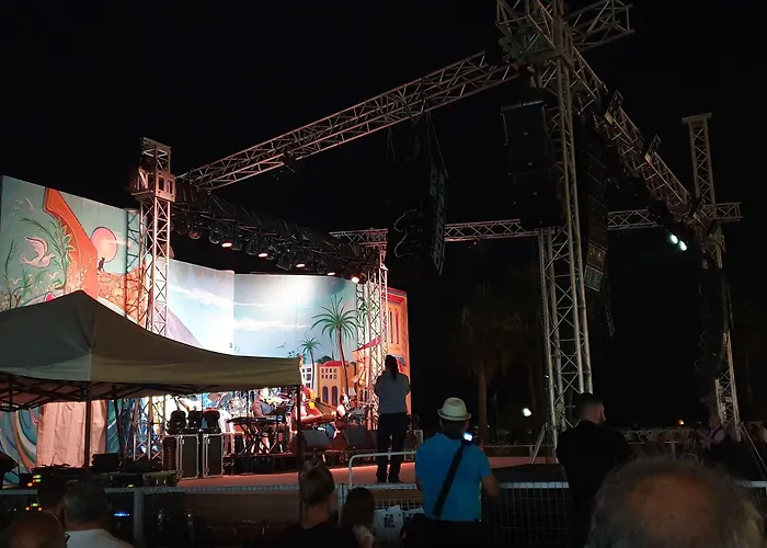 Marina's Проживання в сім'ї Ларнака