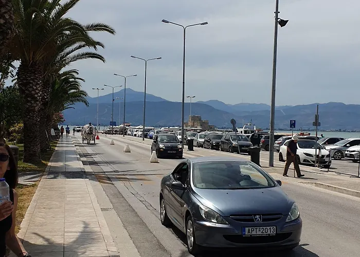 Проживання в сім'ї Marina's