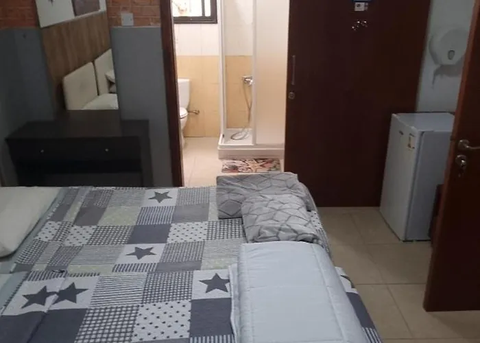 Проживання в сім'ї Marina's *