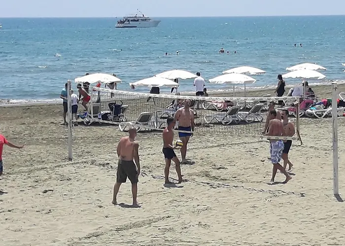 Marina's * Ларнака