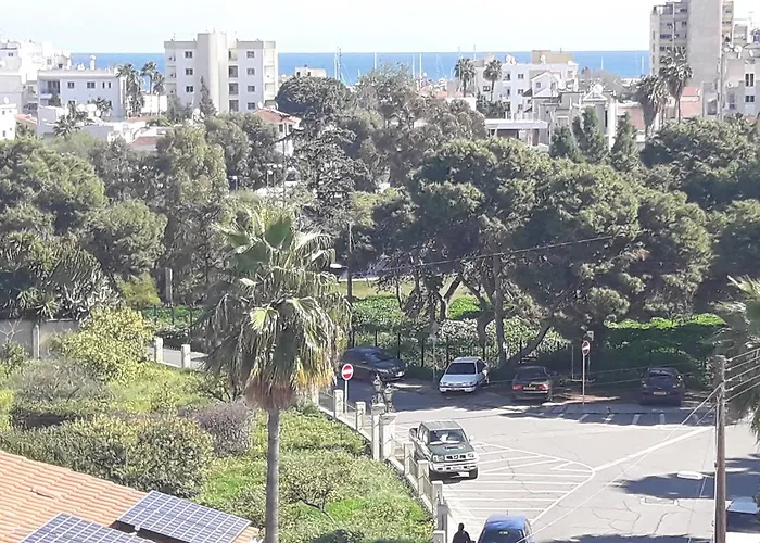 Marina's Проживання в сім'ї *