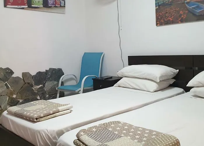 Проживання в сім'ї Marina's *